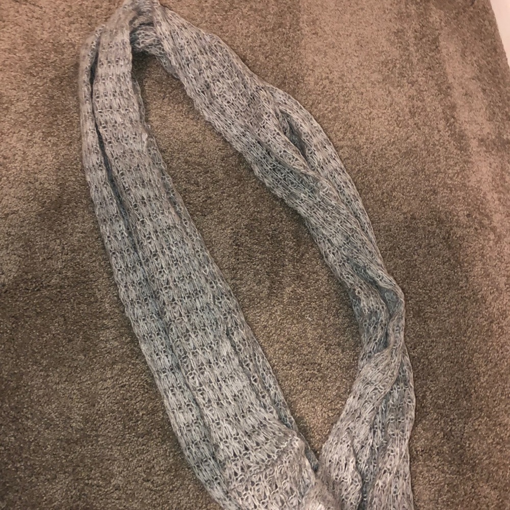 Infinity scarf